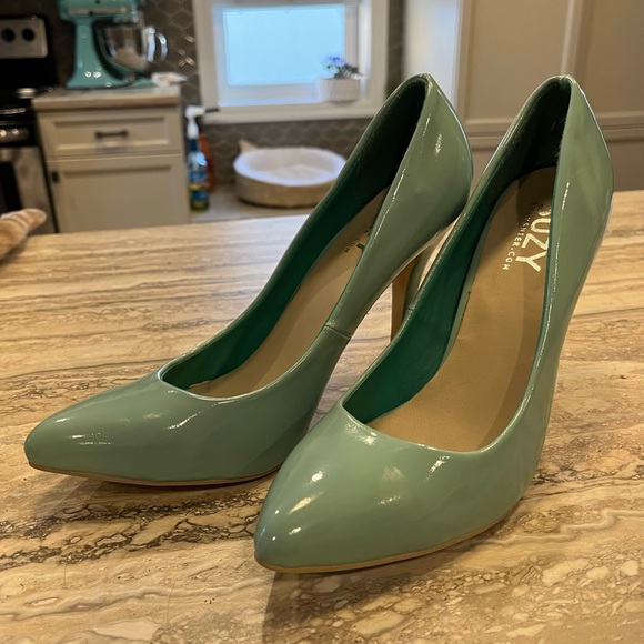 Suzy Shier Size 10 stiletto - Picture 1 of 6